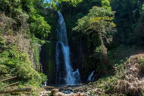 los-chorros-waterfalls-grecia-in-costa-rica