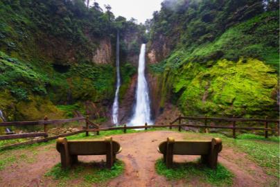 top-13-most-beautiful-waterfalls-in-costa-rica